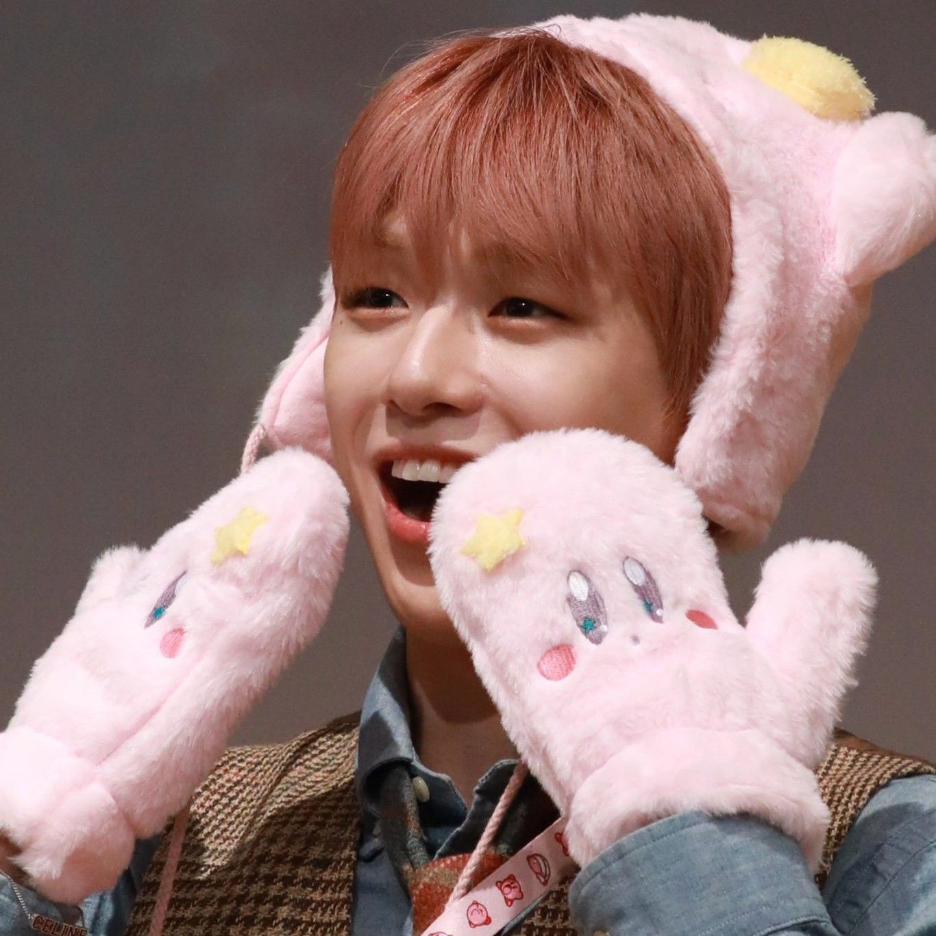 강다니엘의 비하인드 컷