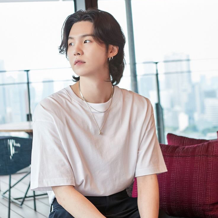 Foto aktivitas terbaru SUGA (BTS)