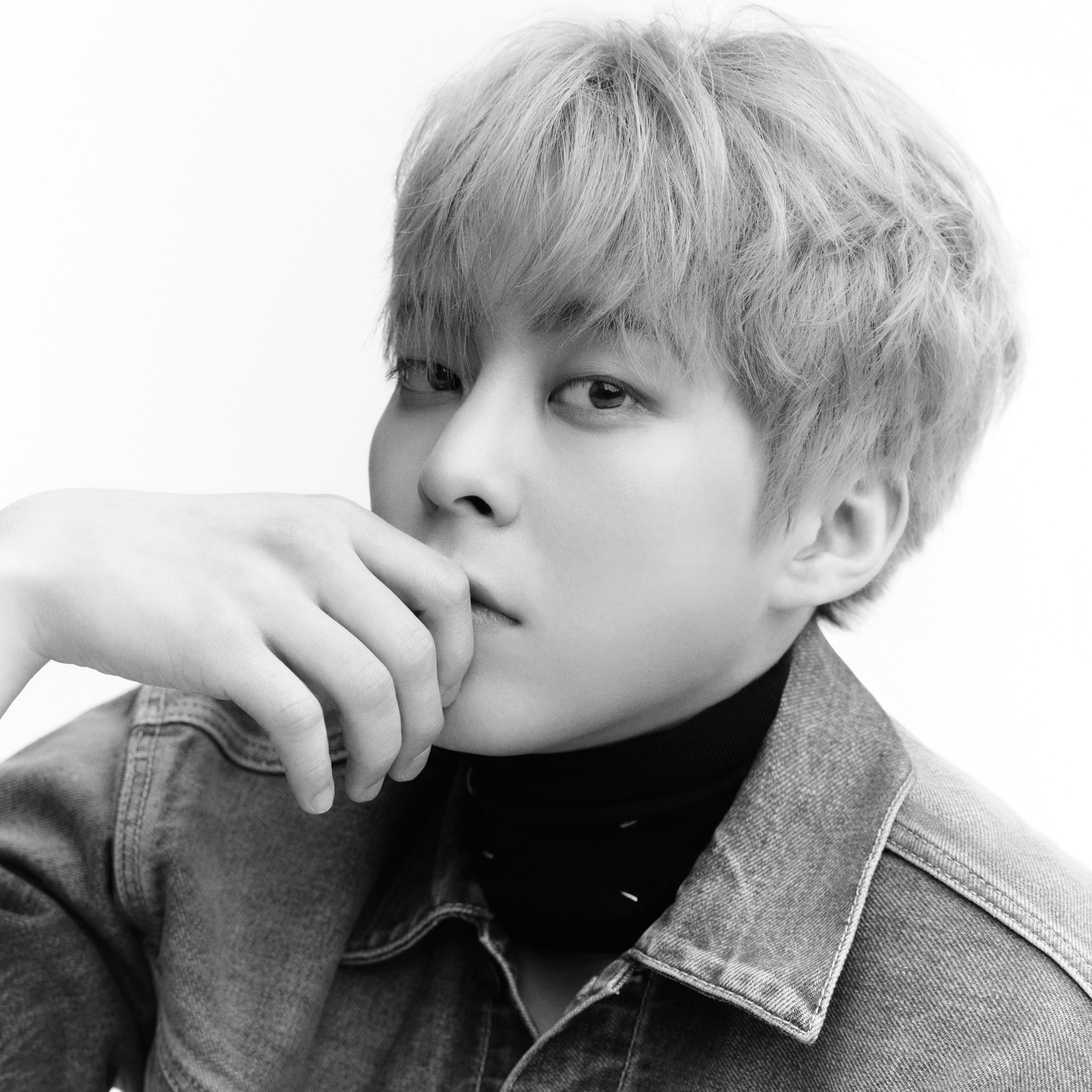 A moment captured by Xiumin (EXO)'s fan