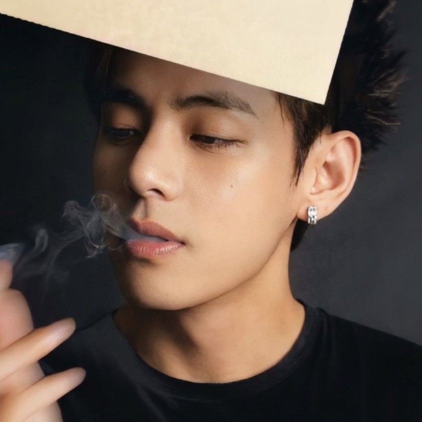 뷔 (방탄소년단)의 비하인드 컷