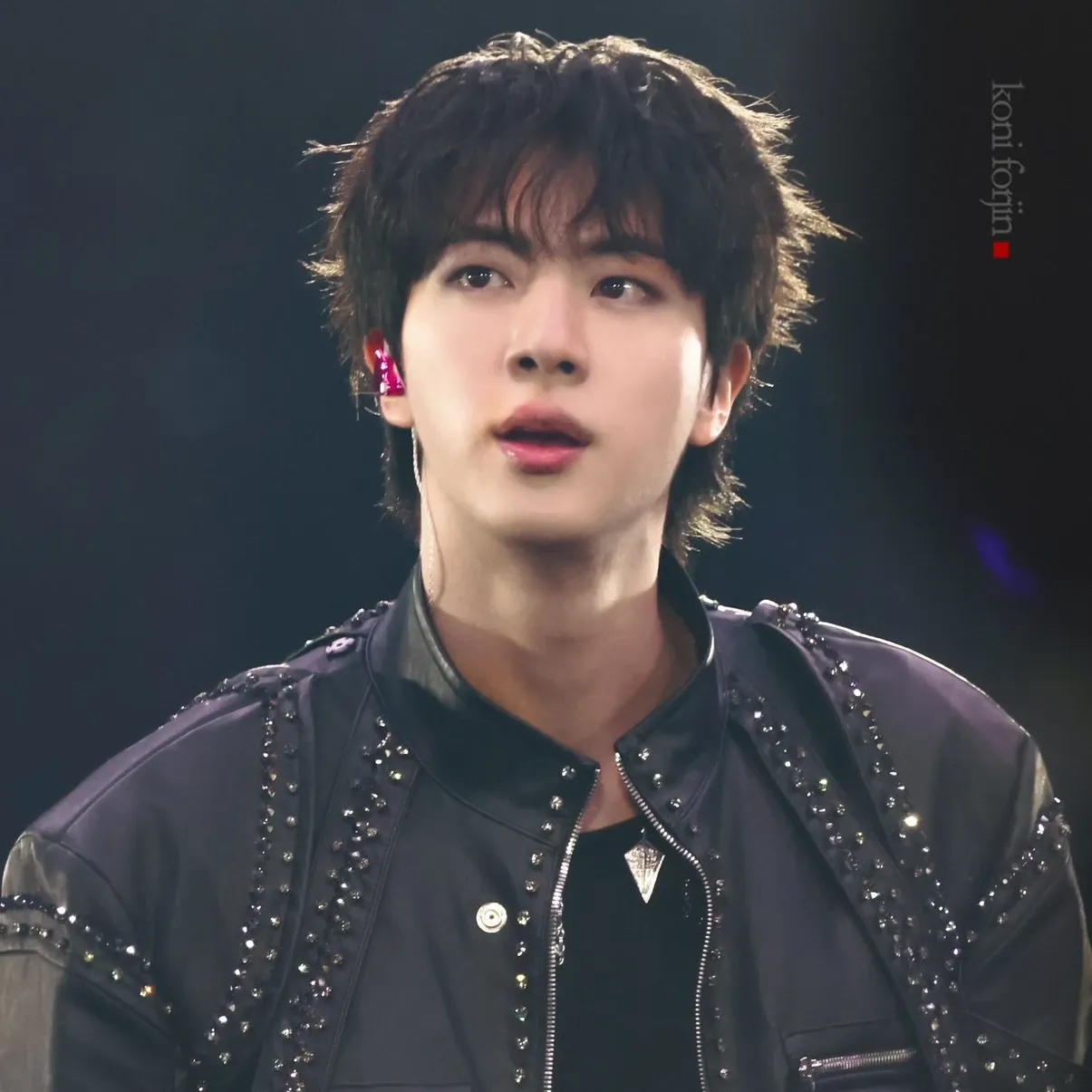 진 (방탄소년단)의 비하인드 컷