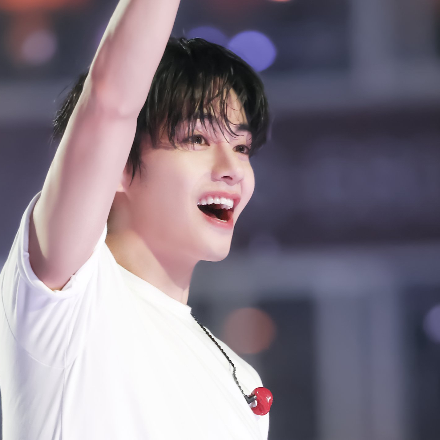 V (BTS)の最新写真