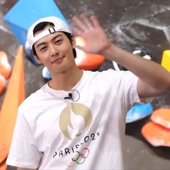 Recent activity shot of Eunwoo (ASTRO)