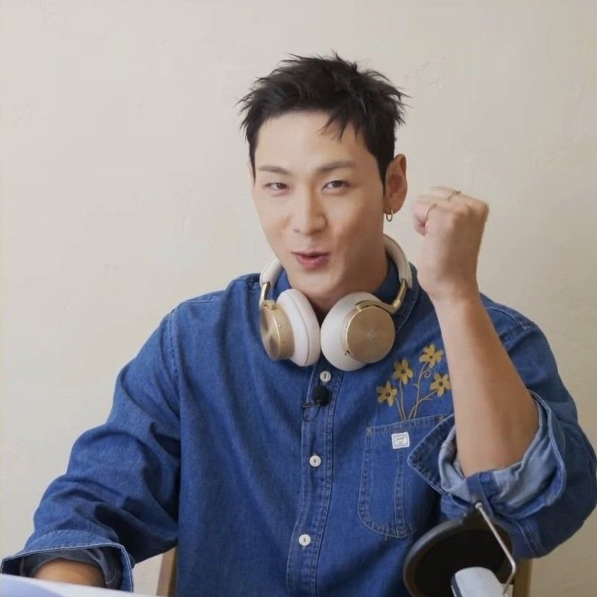 Behind-the-scenes cut of Baekho