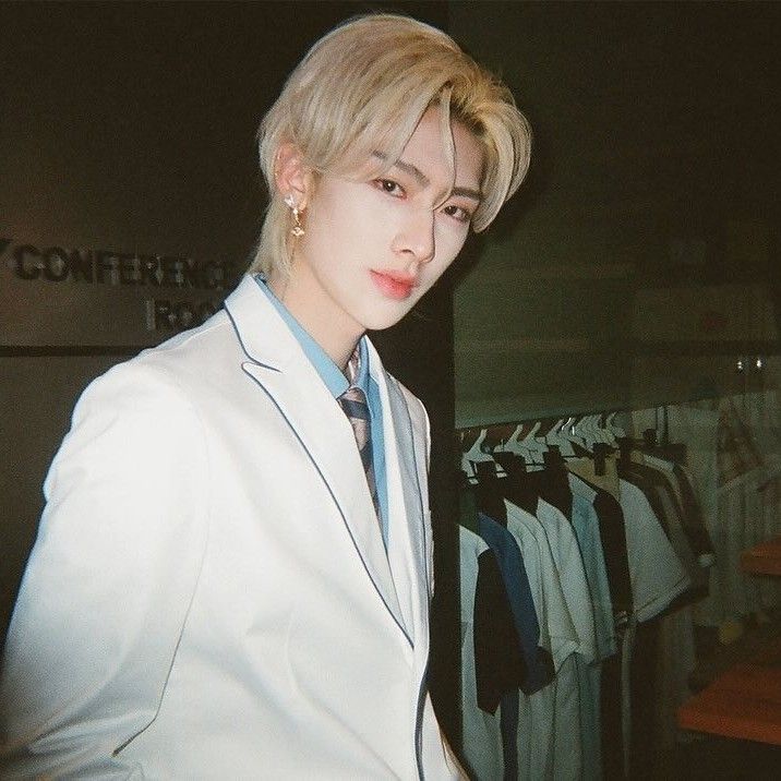 Latest photo of Ricky (ZEROBASEONE)