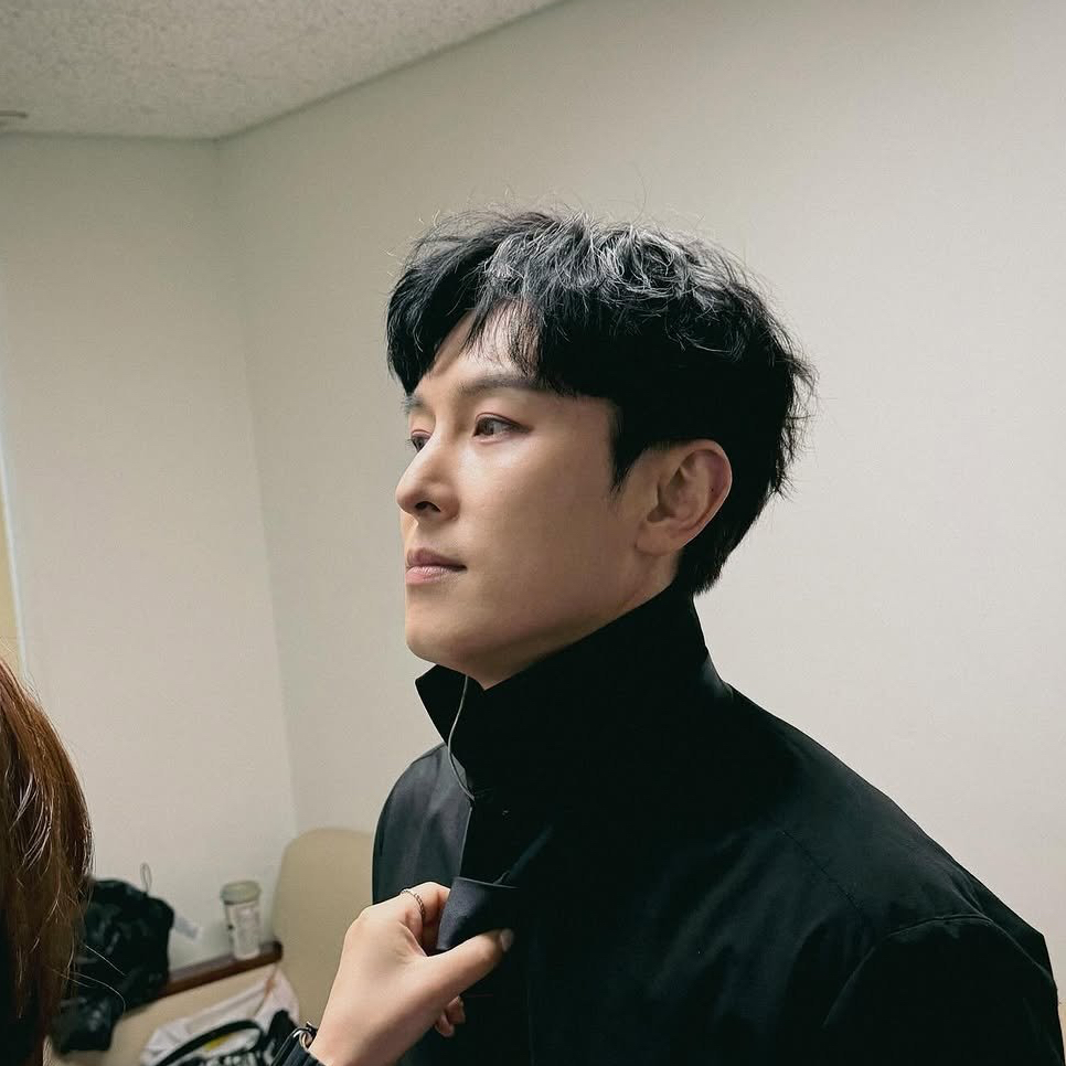 Latest photo of Kim Dongwan (SHINHWA)