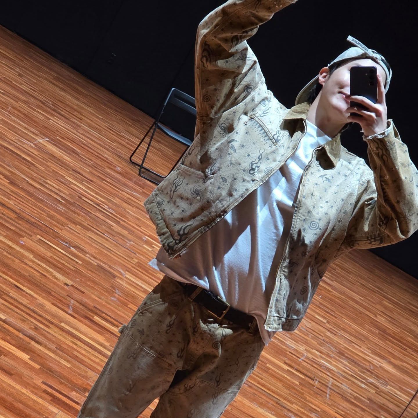 Foto terbaru j-hope (BTS)