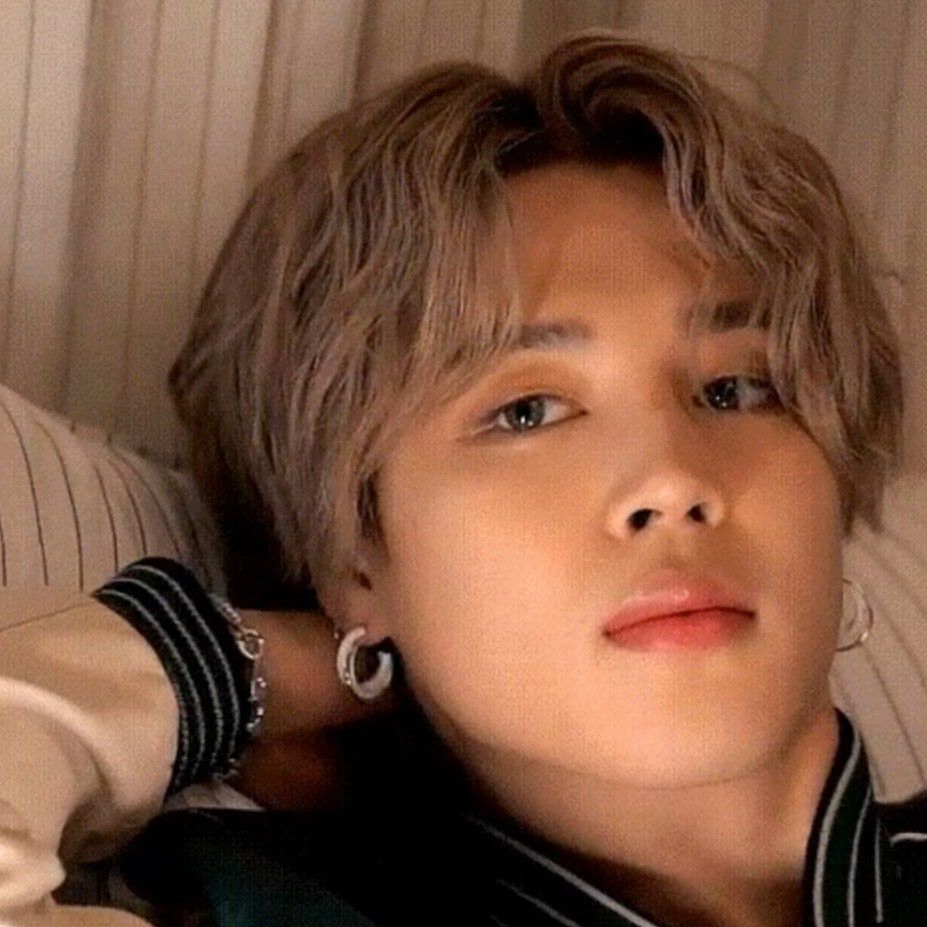 Foto aktivitas terbaru Jimin (BTS)