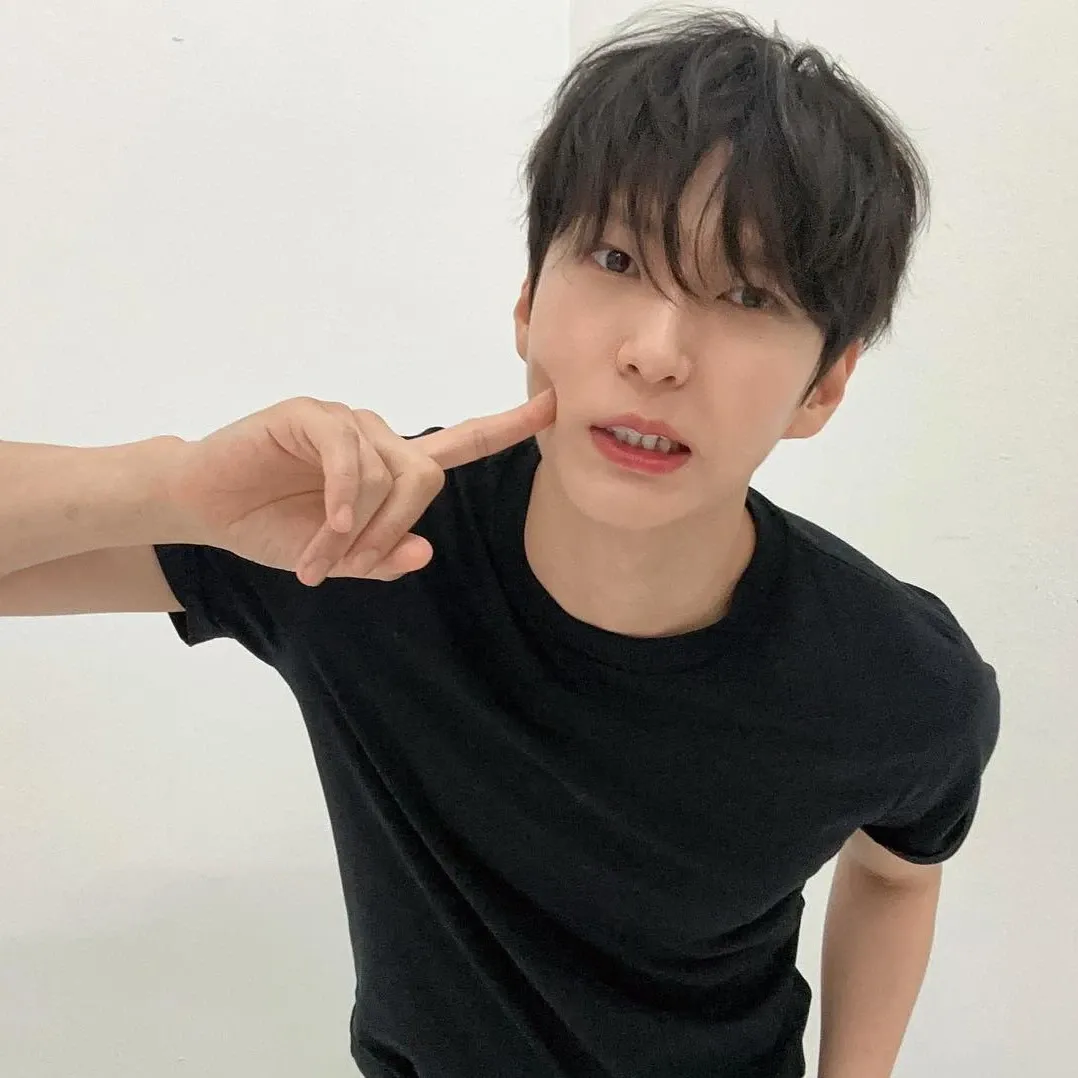 Recent activity shot of VIXX