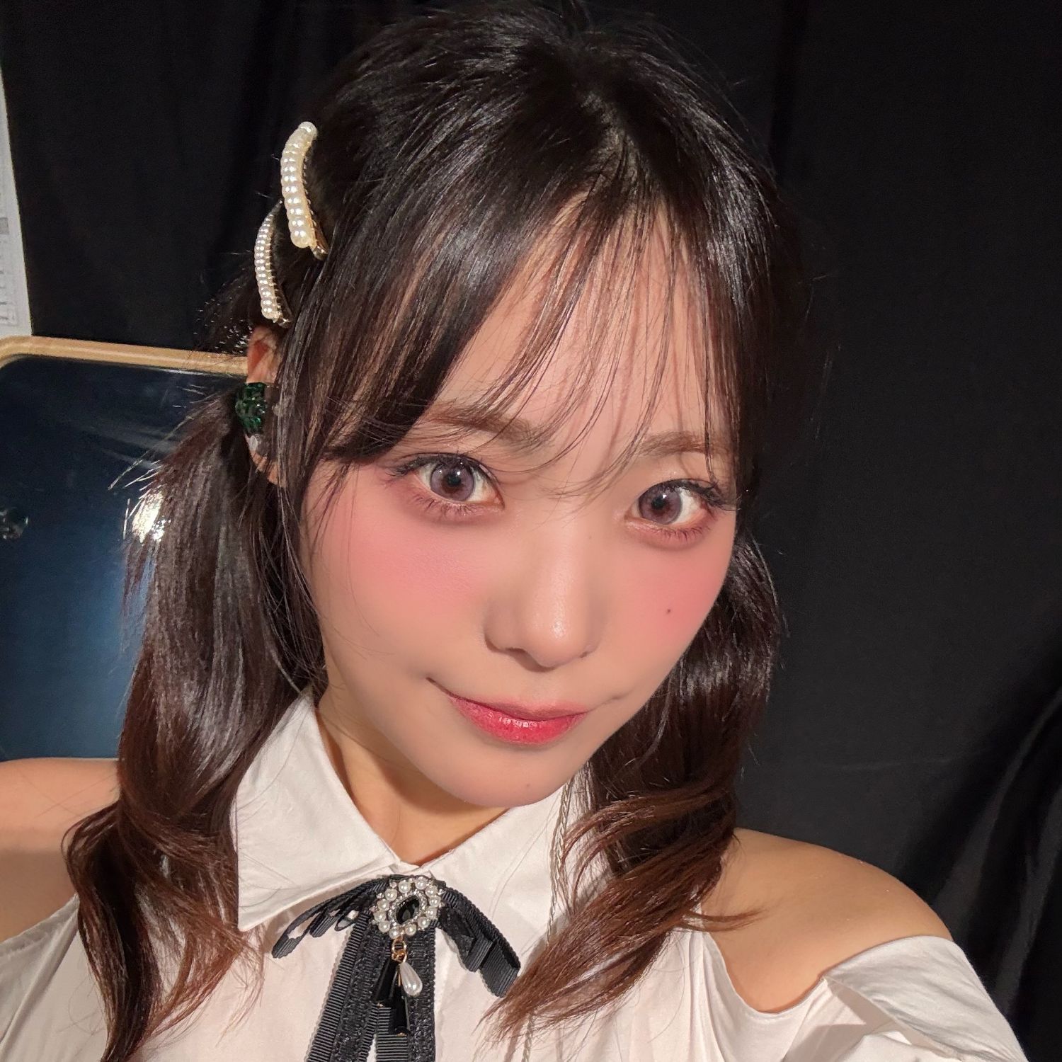 Latest photo of Siyeon (QWER)