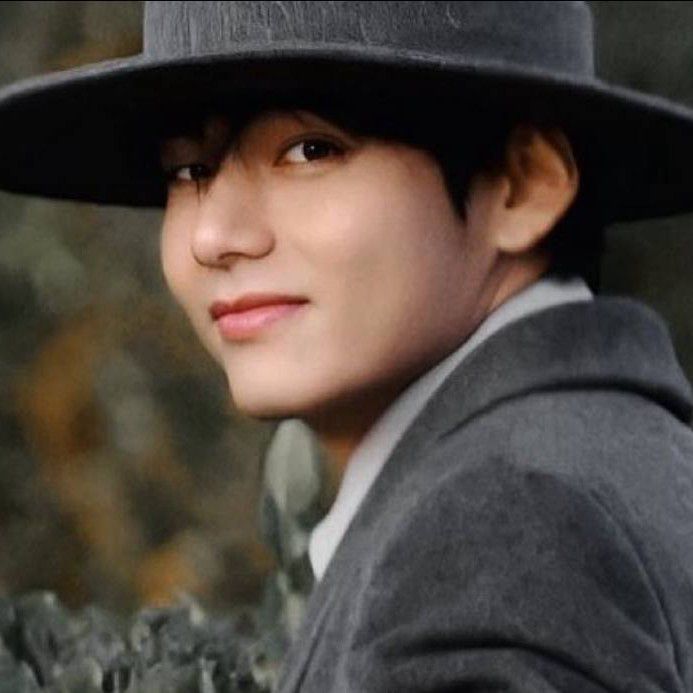 뷔 (방탄소년단)의 최신 사진