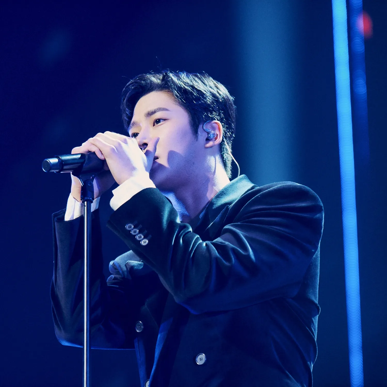 로운 팬이 찍은 순간