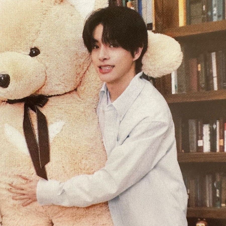 Behind-the-scenes cut of Jake (ENHYPEN)