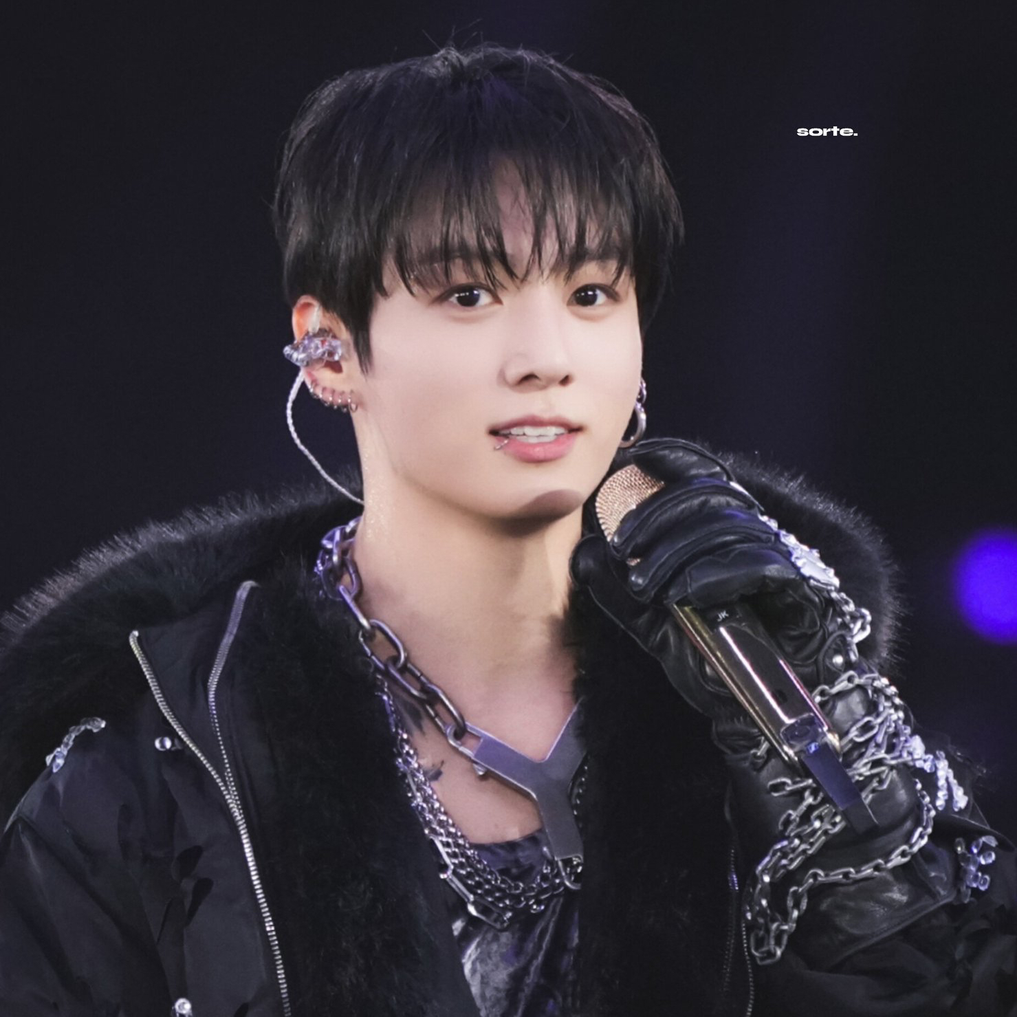 Foto aktivitas terbaru Jungkook (BTS)