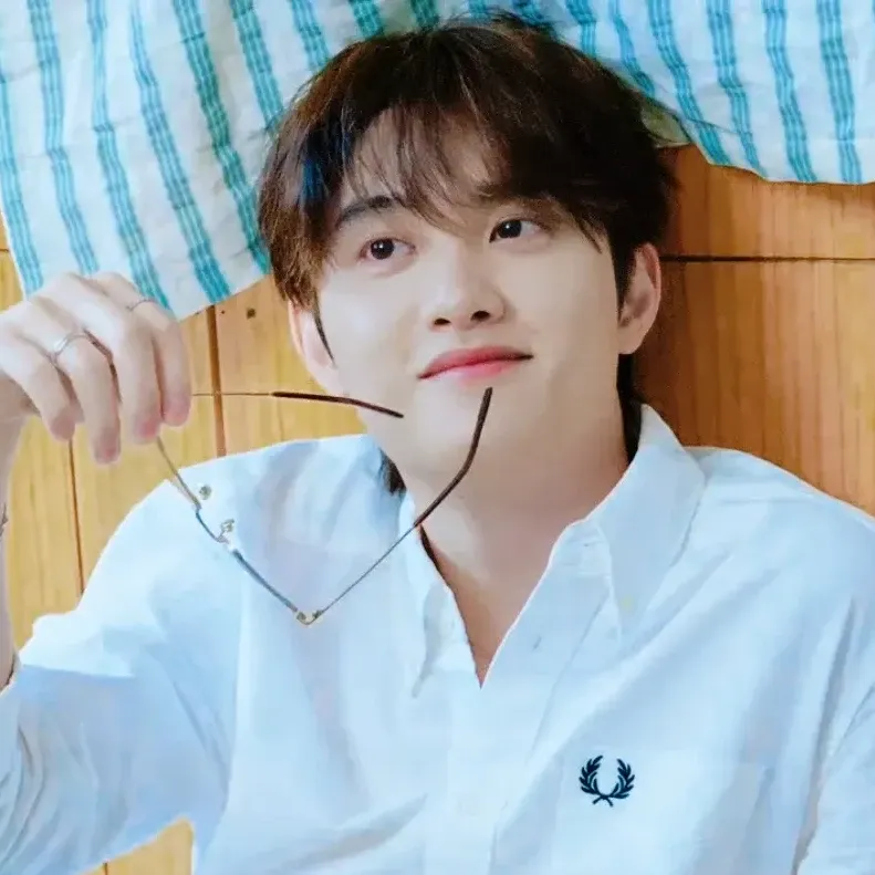 Behind-the-scenes cut of D.O. (EXO)