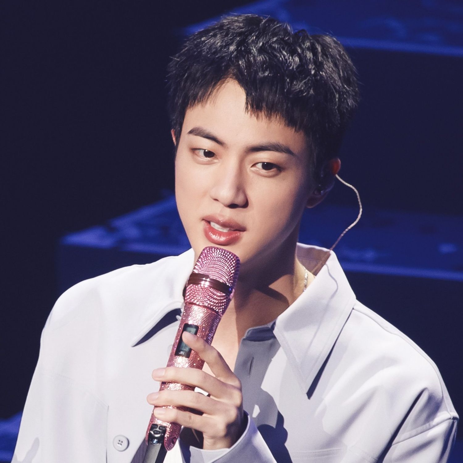 진 (방탄소년단)의 비하인드 컷