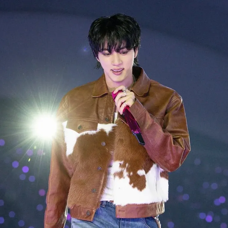 진 (방탄소년단)의 비하인드 컷