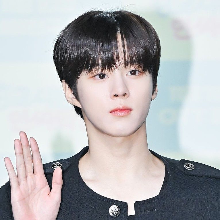 김우석의 비하인드 컷