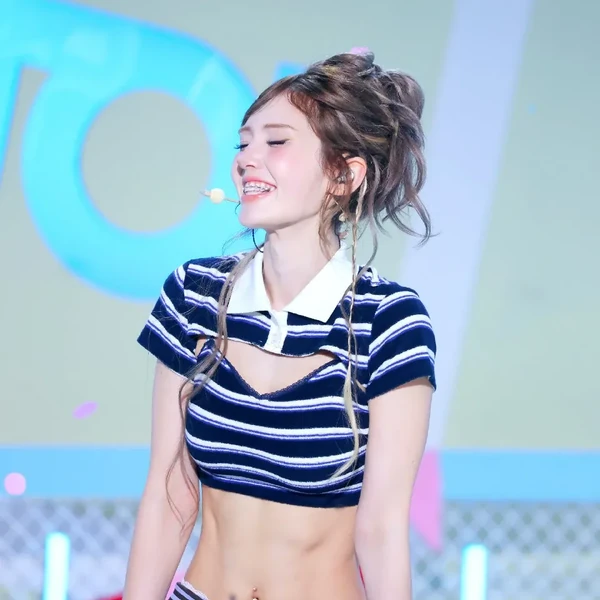 Popular profile picture of Jeon Somi (I.O.I) loved by fans
