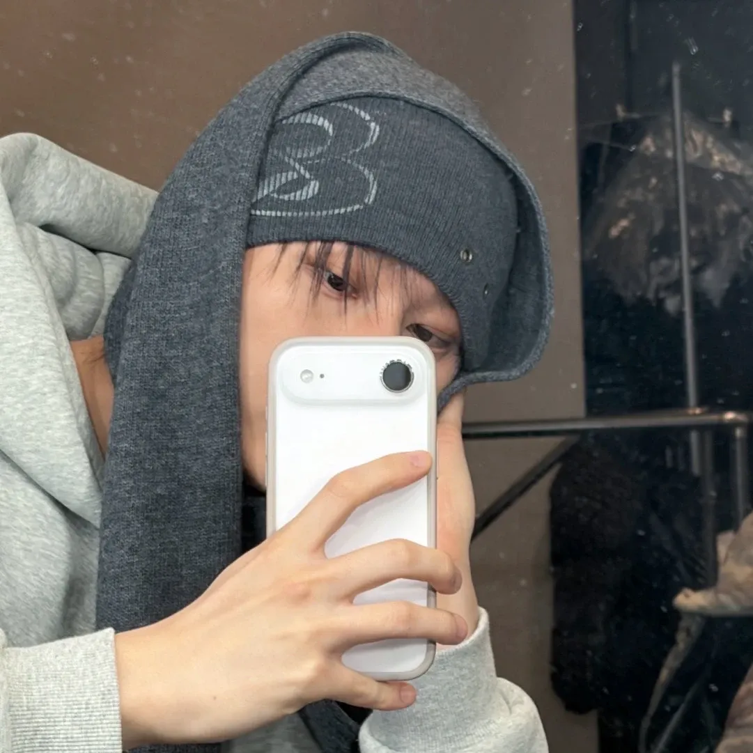 Foto terbaru I.M (MONSTA X)