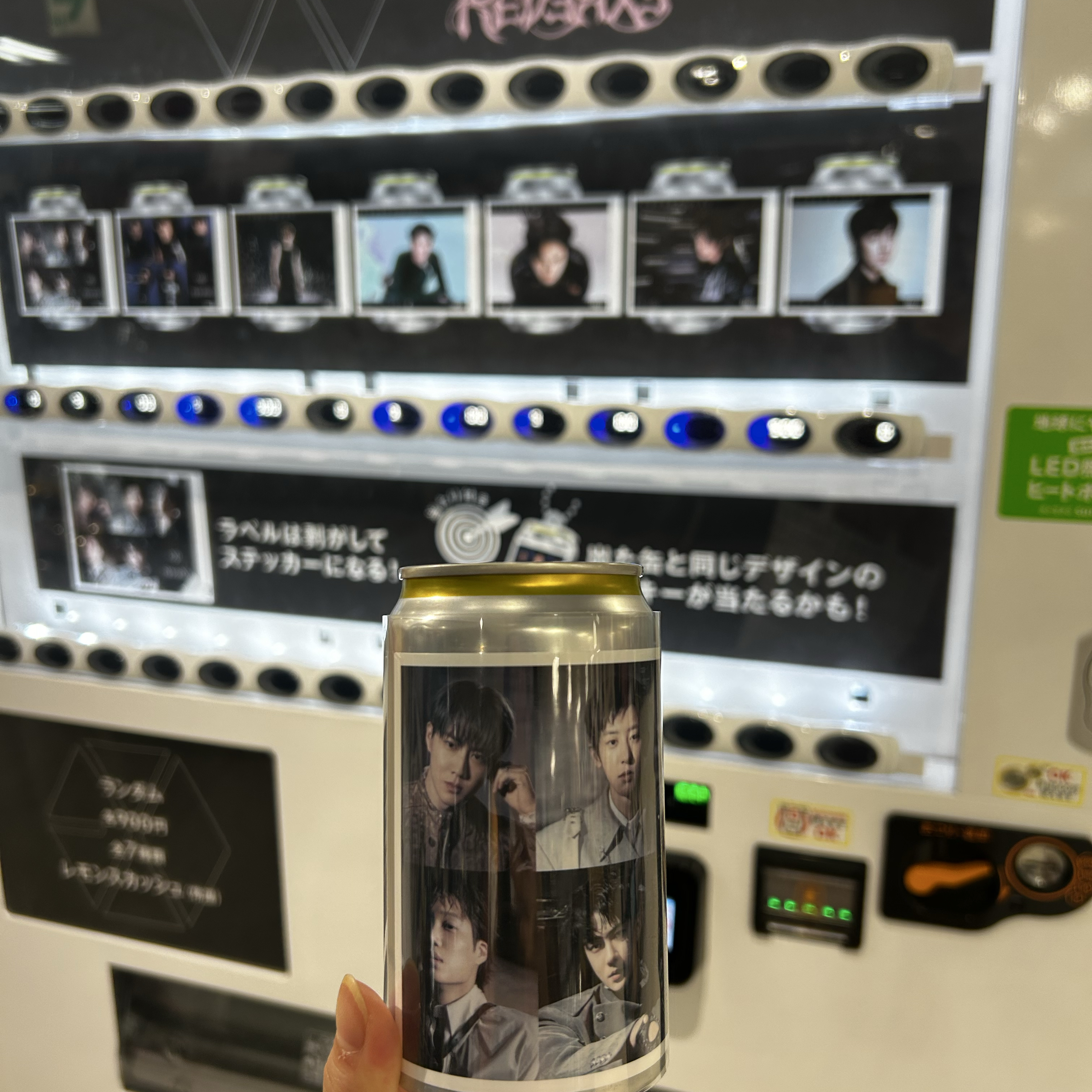 Behind-the-scenes cut of Suho (EXO)