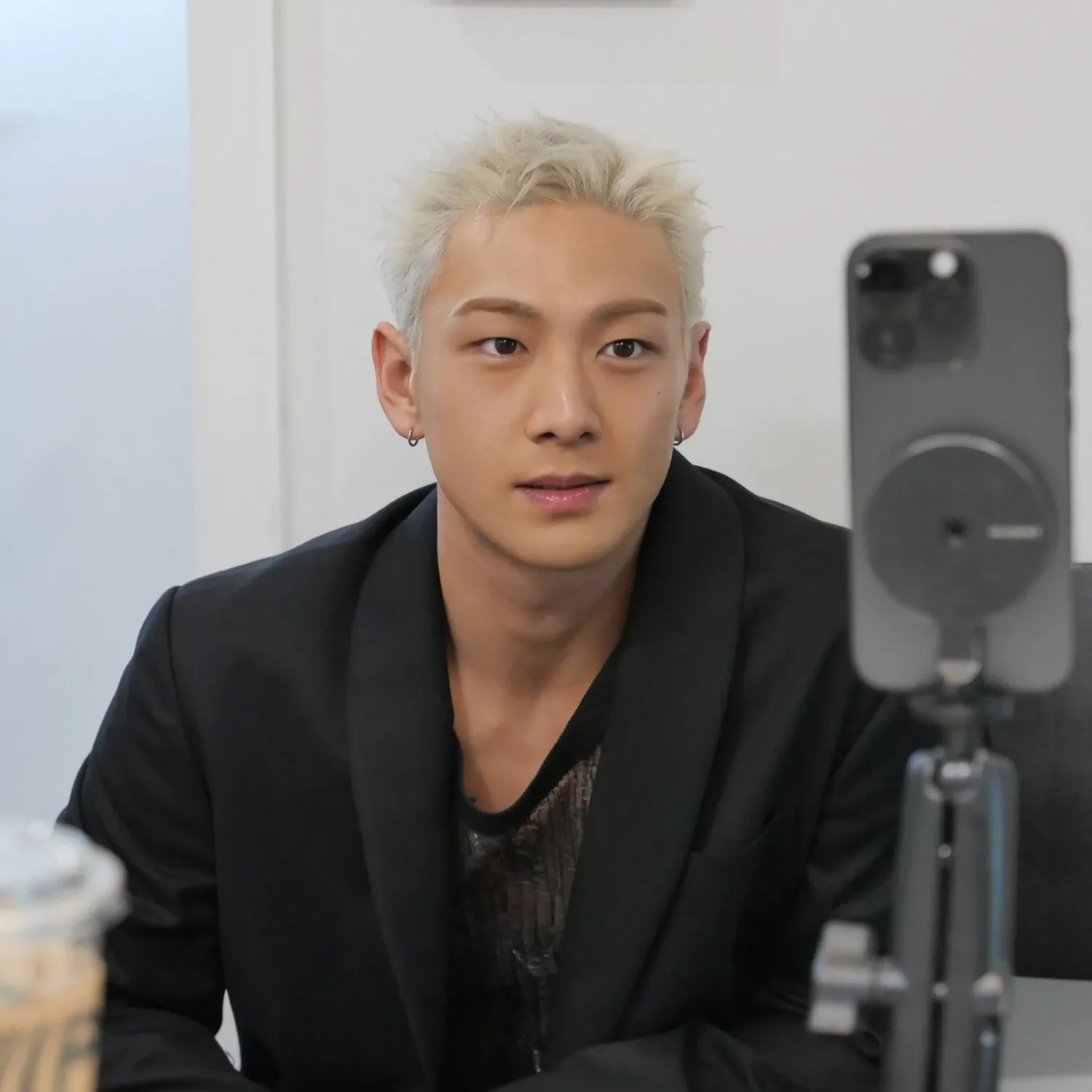 백호의 비하인드 컷