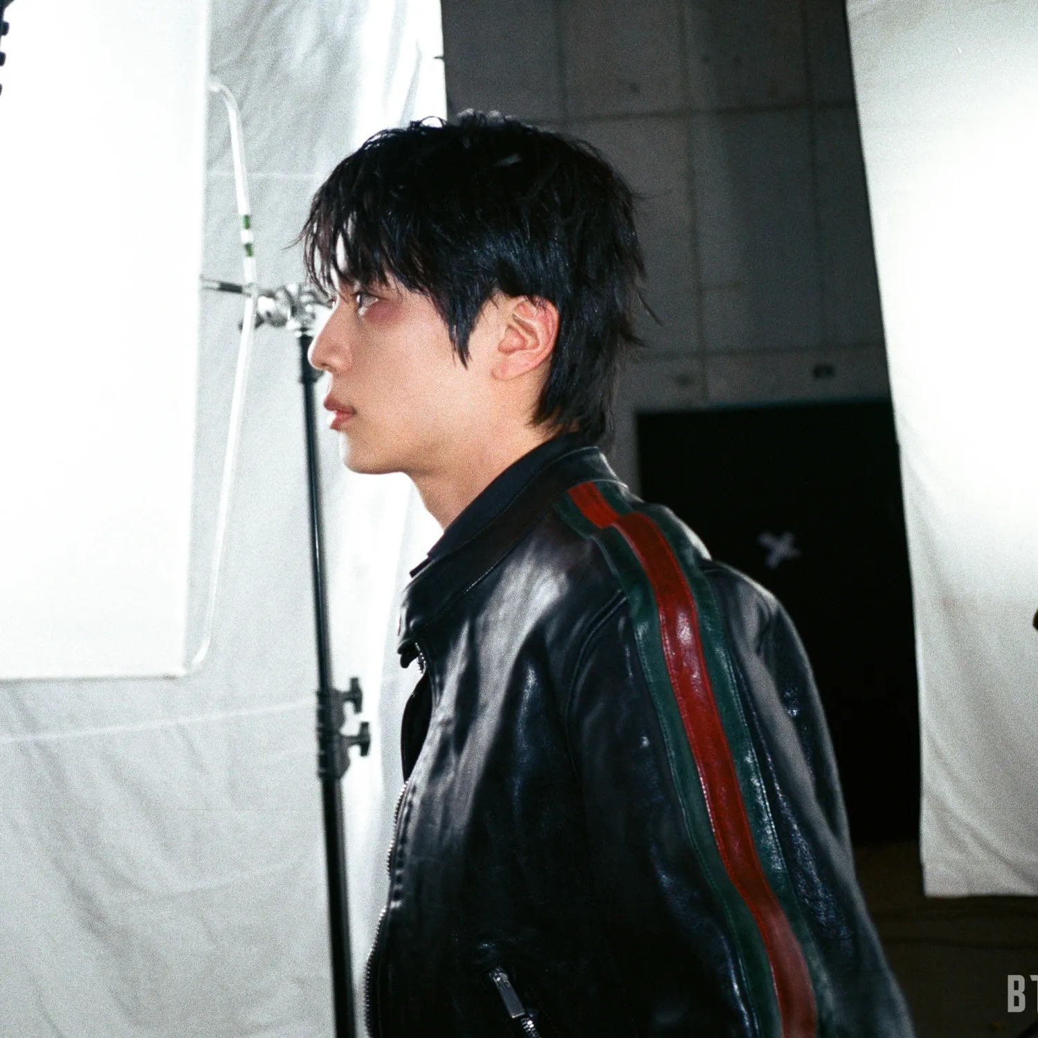 Foto aktivitas terbaru Jin (BTS)