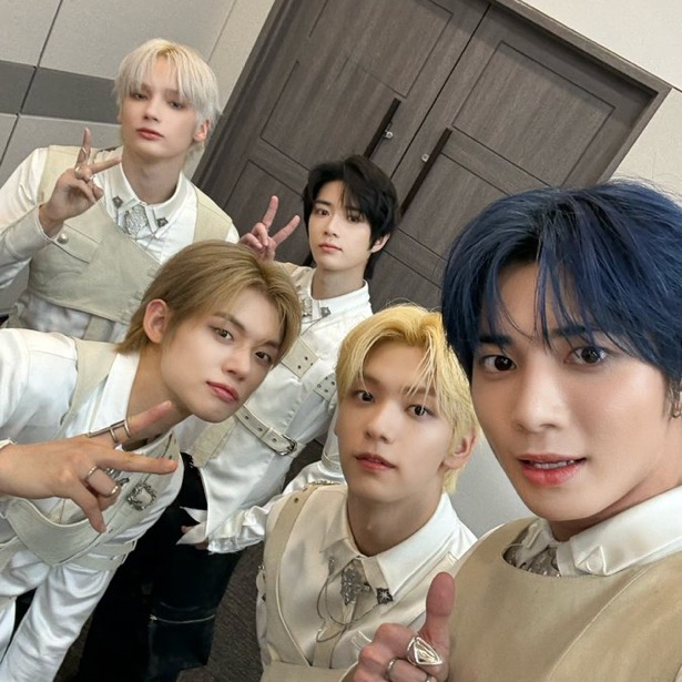 투모로우바이투게더의 최신 사진