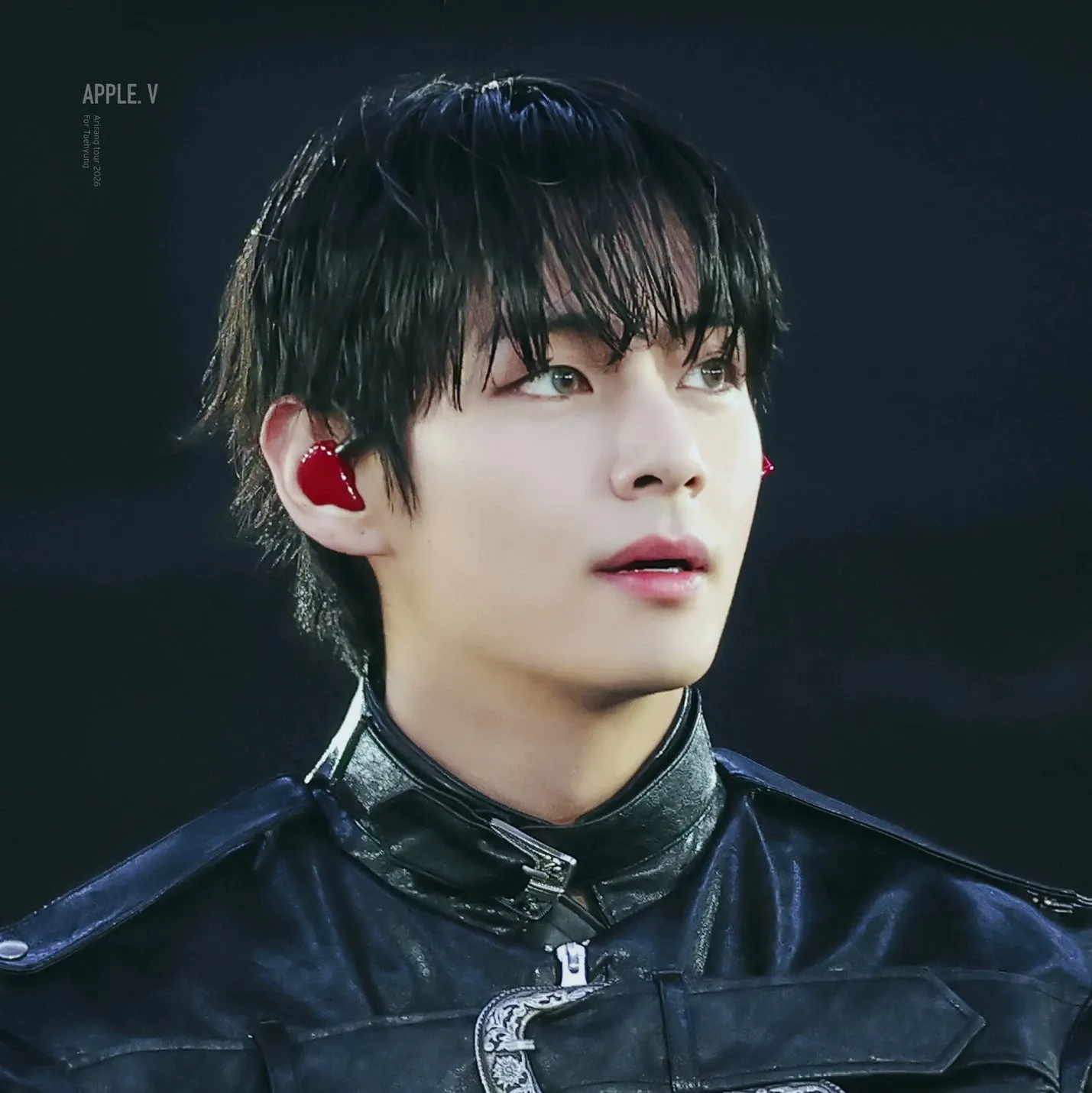 Foto aktivitas terbaru V (BTS)