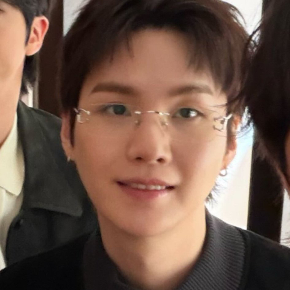 SUGA (BTS)の最新写真