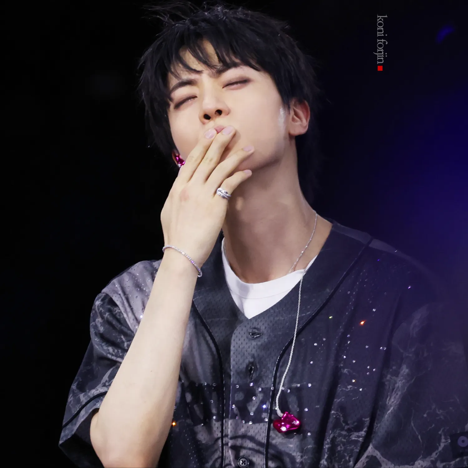 진 (방탄소년단)의 최신 사진