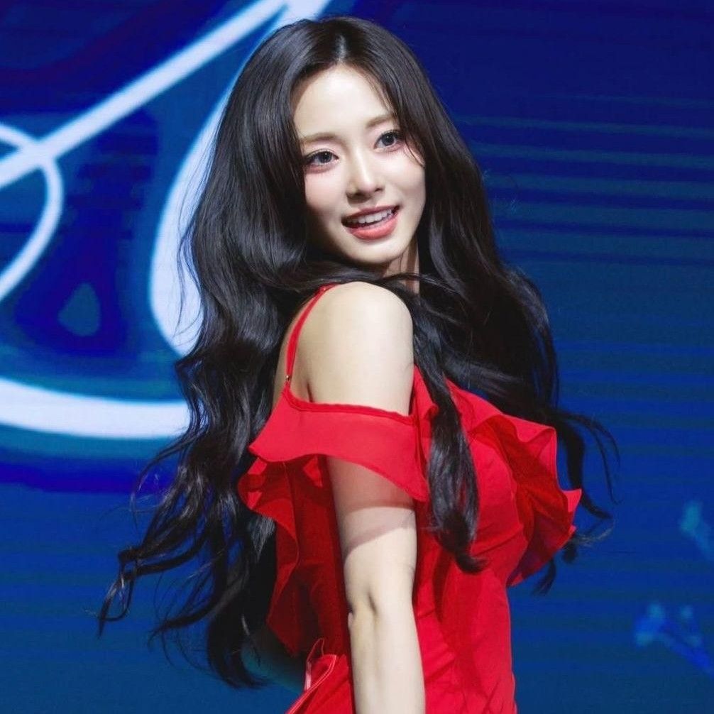 Potret di balik layar Tzuyu (TWICE)