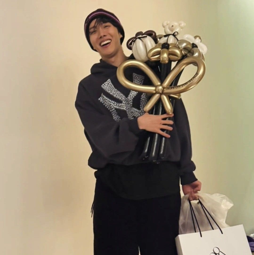 제이홉 (방탄소년단) 최근 활동샷