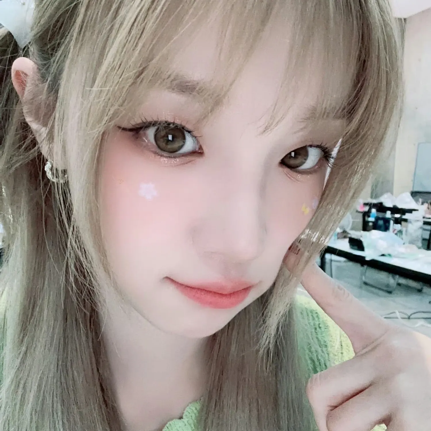 Foto aktivitas terbaru Yuqi (i-dle)