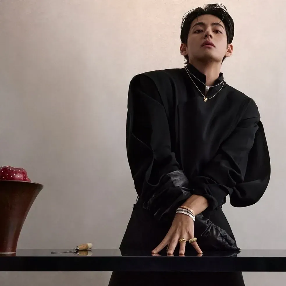 Momen yang diabadikan oleh penggemar V (BTS)