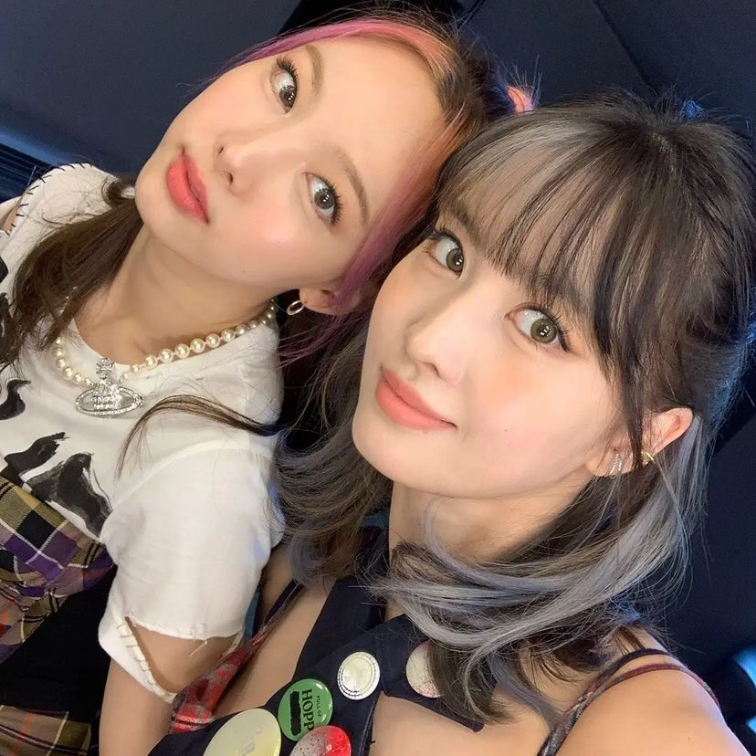 모모 (TWICE)의 최신 사진