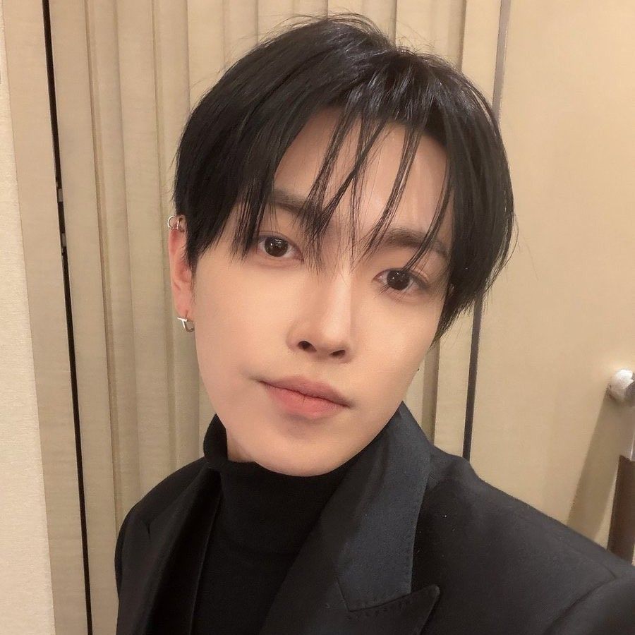 에이티즈의 비하인드 컷