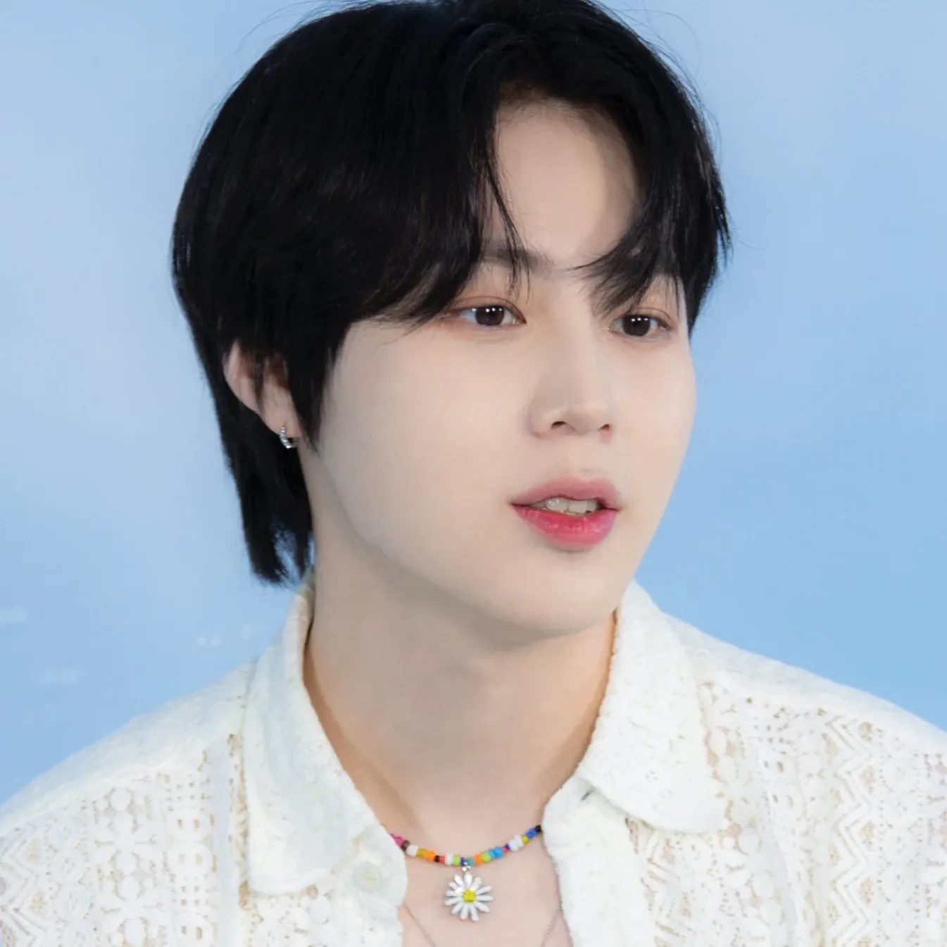 A moment captured by Ha Sungwoon's fan