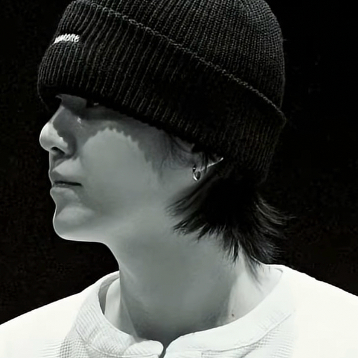 Behind-the-scenes cut of SUGA (BTS)