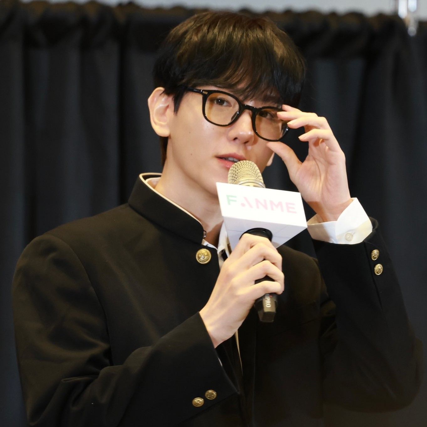 Behind-the-scenes cut of EXO