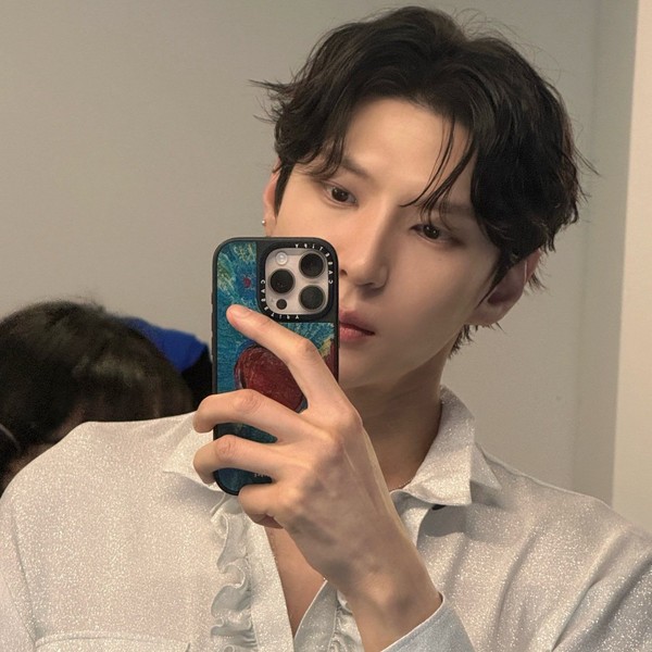Popular profile picture of LEO (VIXX) loved by fans