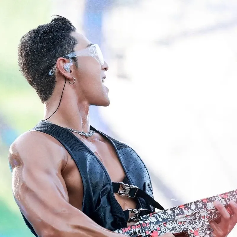 백호의 비하인드 컷