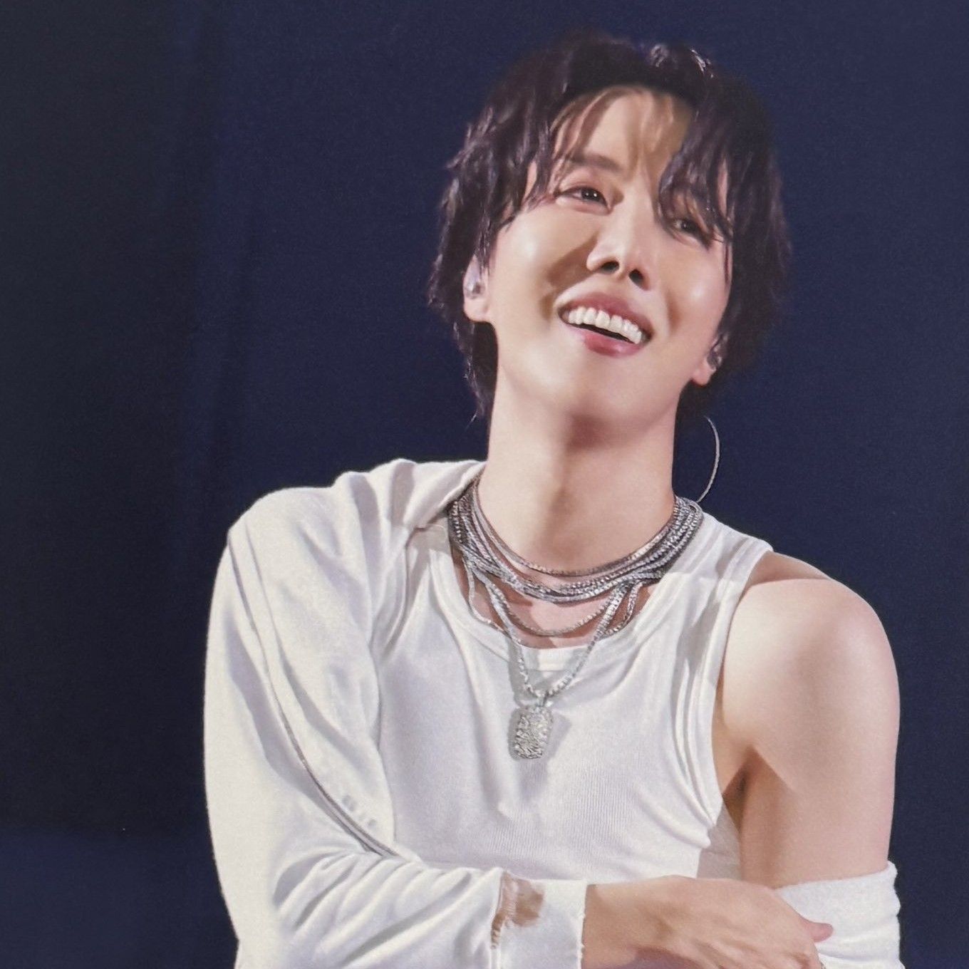 Momen yang diabadikan oleh penggemar j-hope (BTS)