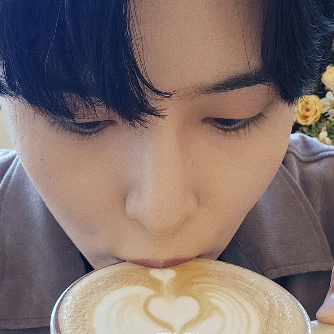 A moment captured by Ryeowook (Super Junior)'s fan