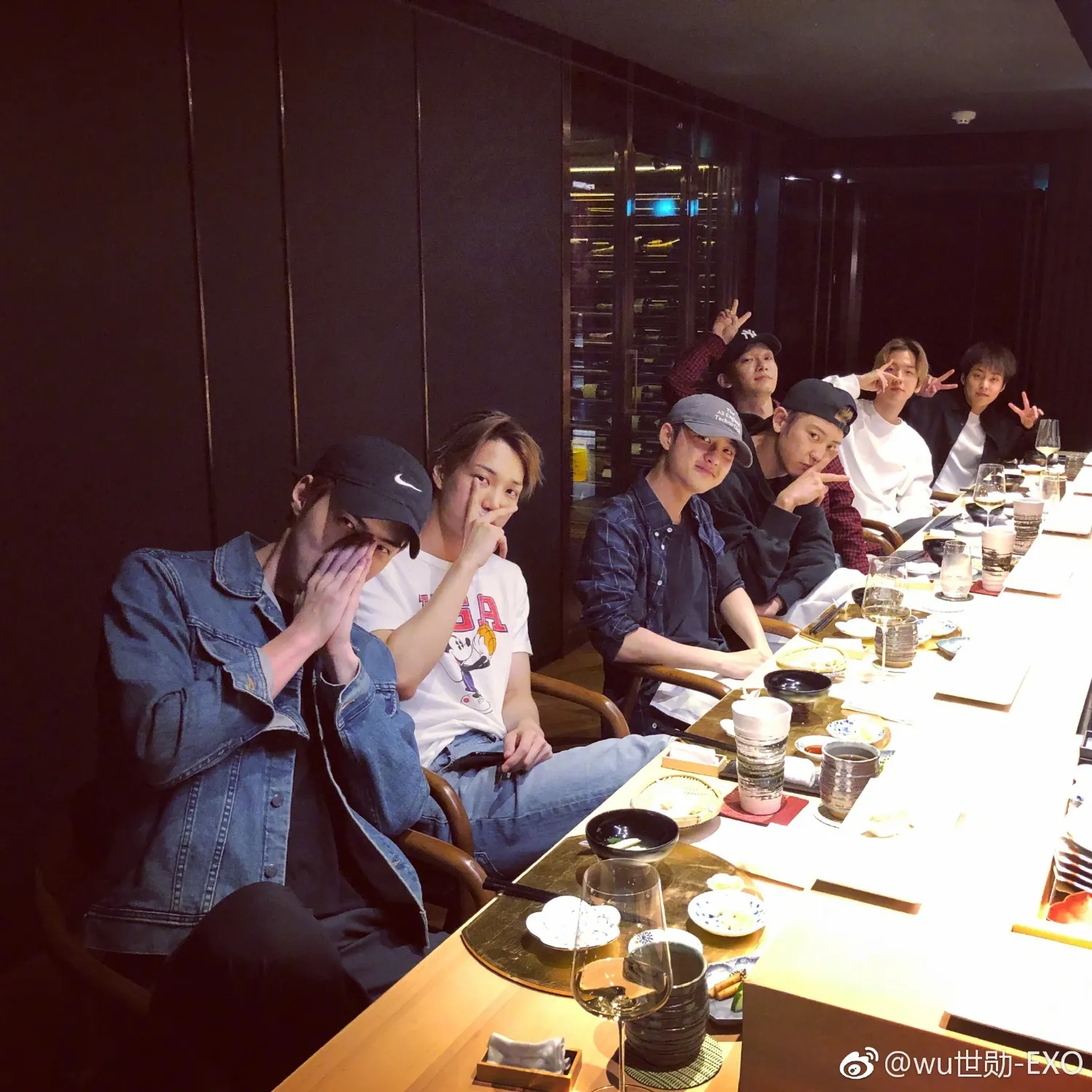 EXO의 비하인드 컷