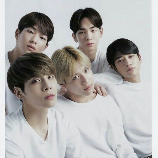 SHINeeの舞台裏ショット