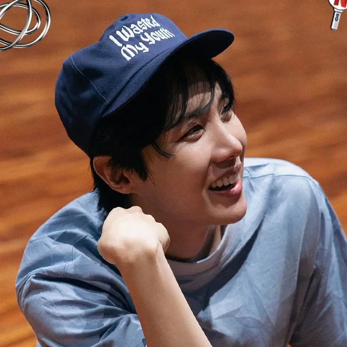 J-hope (防彈少年團)的最新活動照片