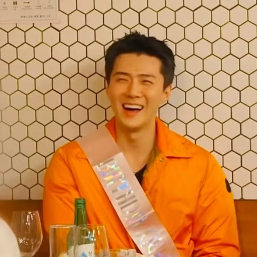 Foto aktivitas terbaru Sehun (EXO)