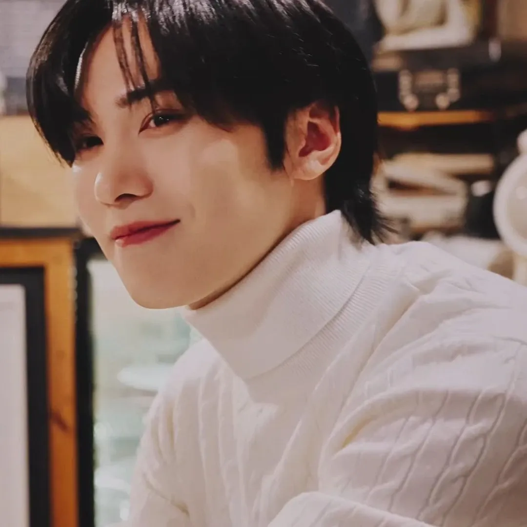 A moment captured by Rocky's fan