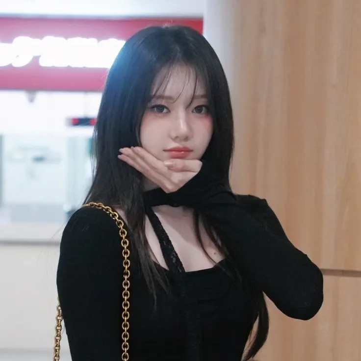 로라 (BABYMONSTER)의 최신 사진